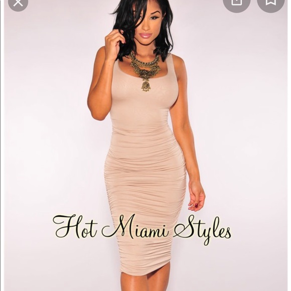 Hot Miami Styles Ruched Dress - Picture 2 of 2